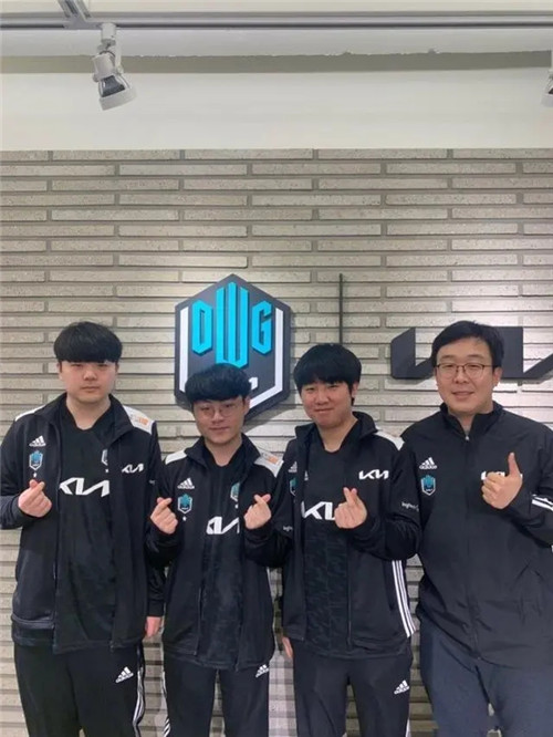 出表现无疑 出表现无疑