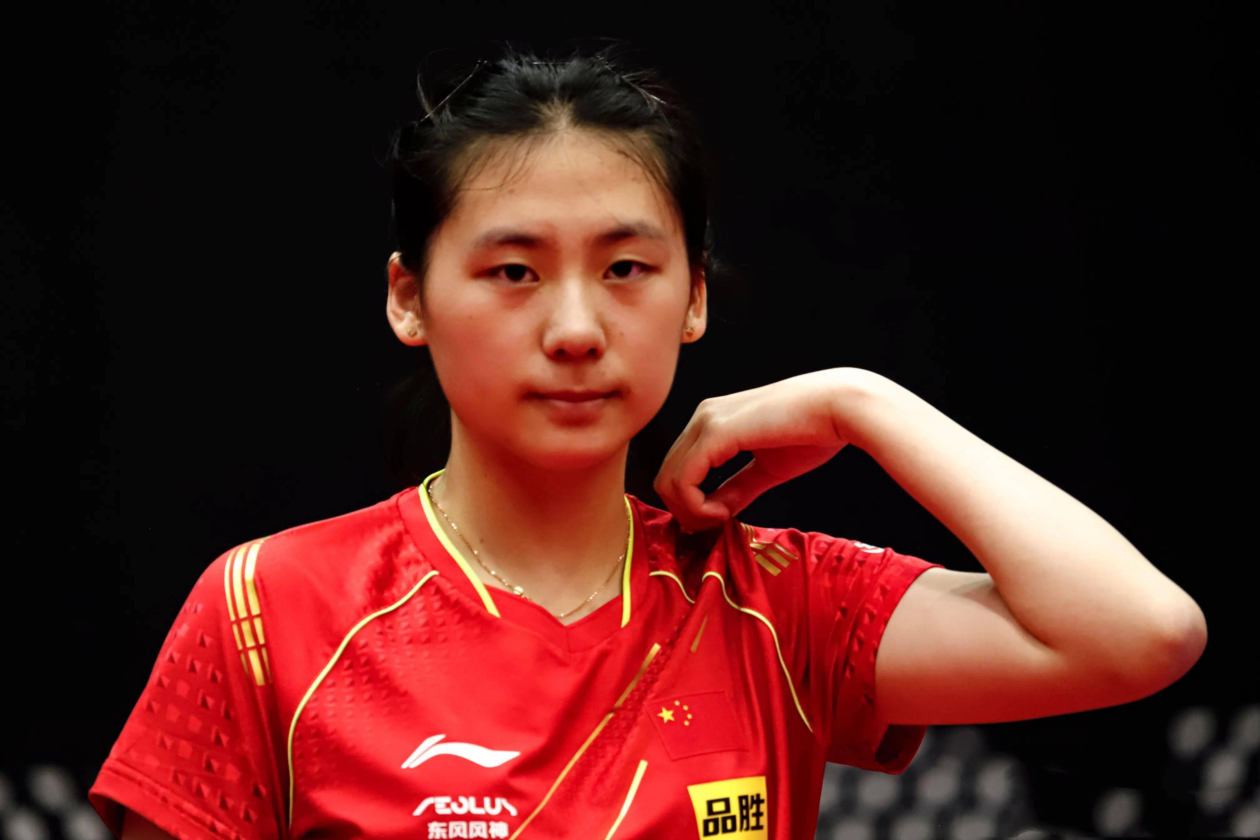 中不仅暴露 中不仅暴露