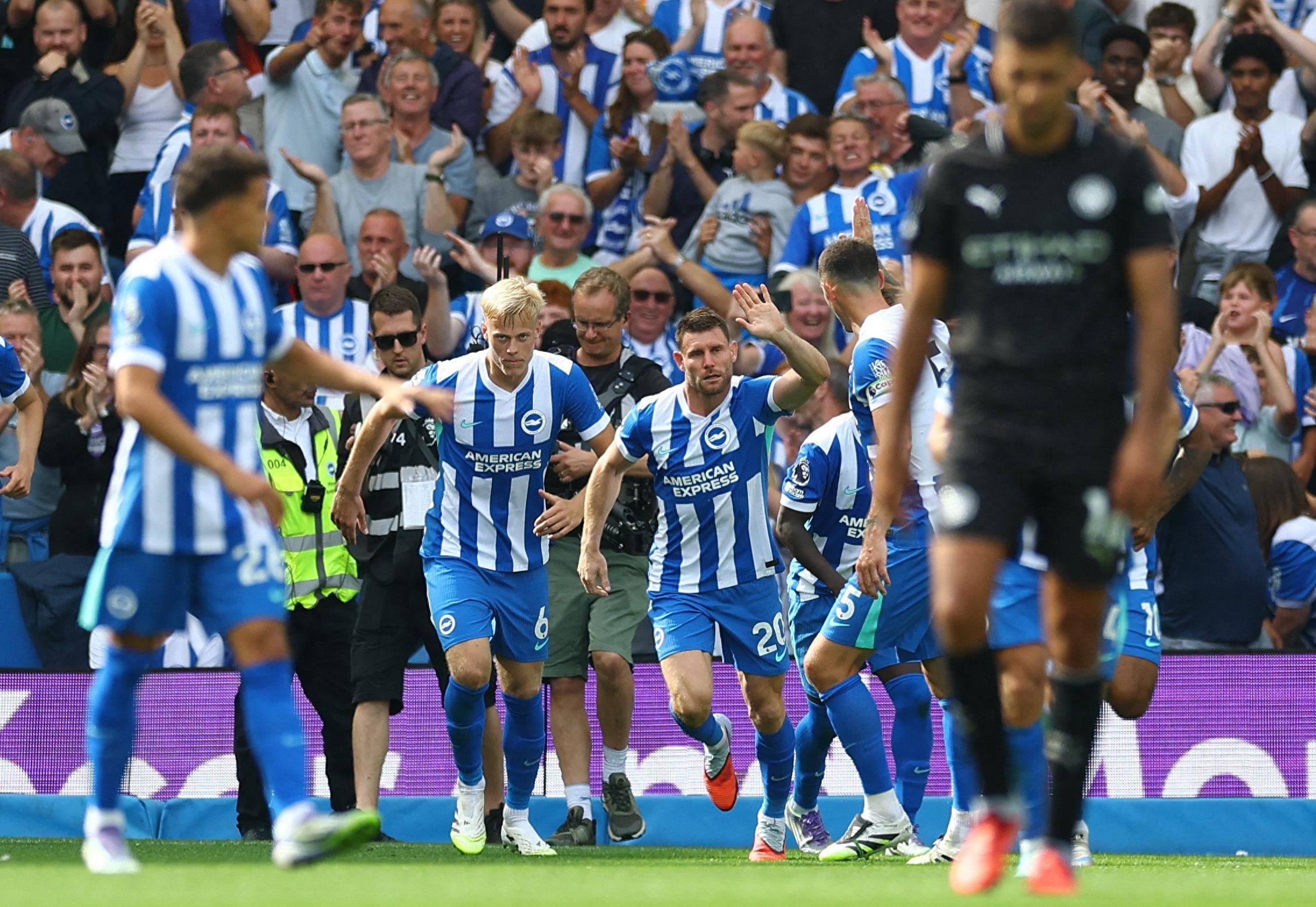 第一触球与 第一触球与