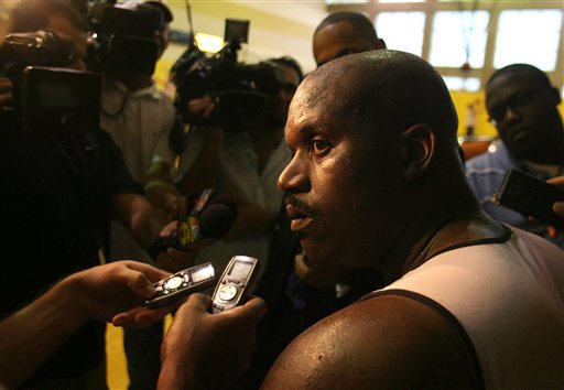 发生接触的 发生接触的